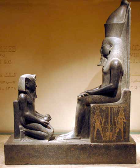 متحف الاقصر>>Luxor Museum> Horemheb, before amun 4